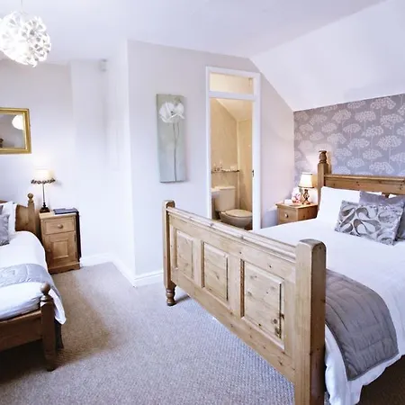 Guest house Pinfold 4*
