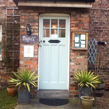 Guest house Pinfold 4*